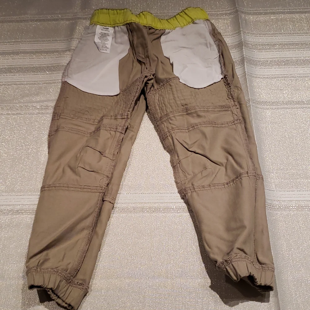 DKNY Kids NEW pants Size 6 Khaki 4-pocket NWOT